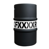 Ein schwarzes Industriefass mit einem auffälligen weißen Etikett in der Mitte, auf dem in großen Blockbuchstaben "FXXXXFXXXXR" steht. Dieses Frankfurter Brauunion HELLES 50l Fass ist für Zapfanlagen geeignet, hat einen Flachkopfanschluss und steht auf einem schlichten weißen Hintergrund.